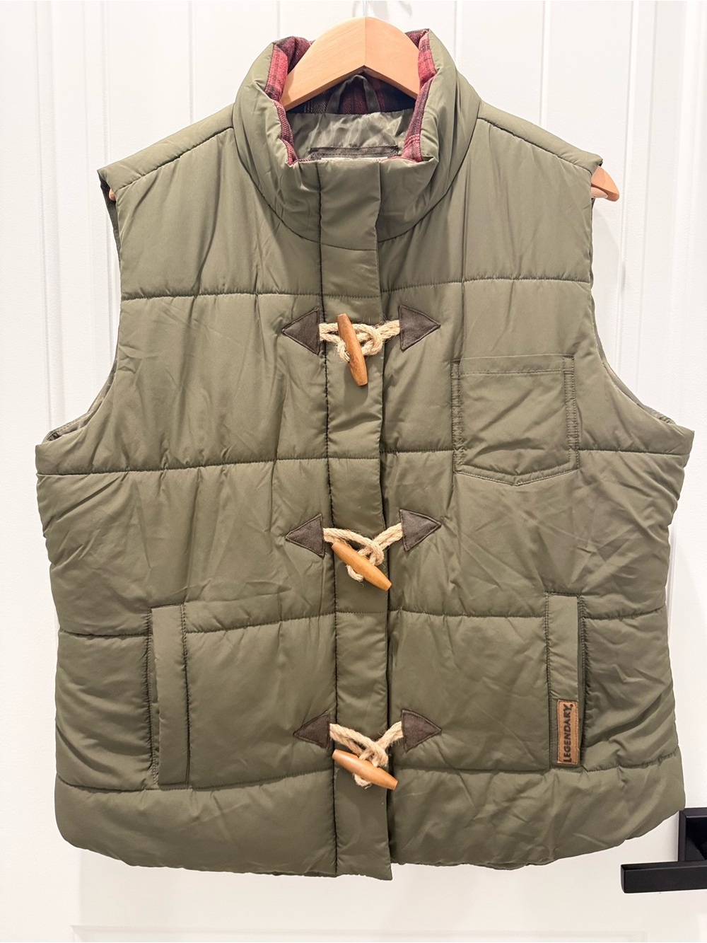 Legendary Whitetails Olive Quilted Toggle Vest